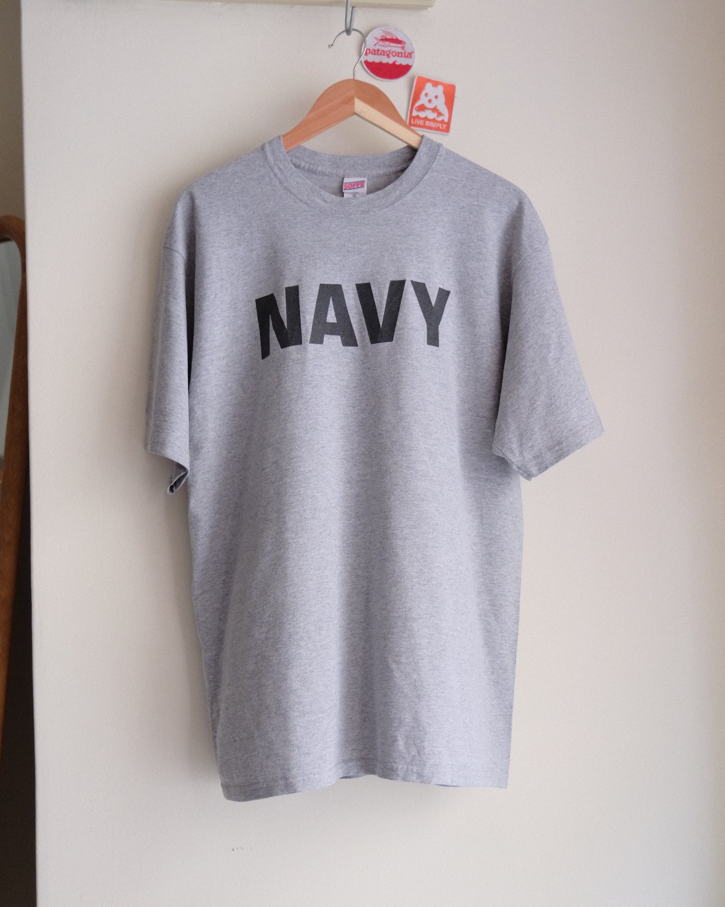 【TOD OUTDOORWEAR ARCHIVES】90S SOFFE, NAVY LOGO TEE